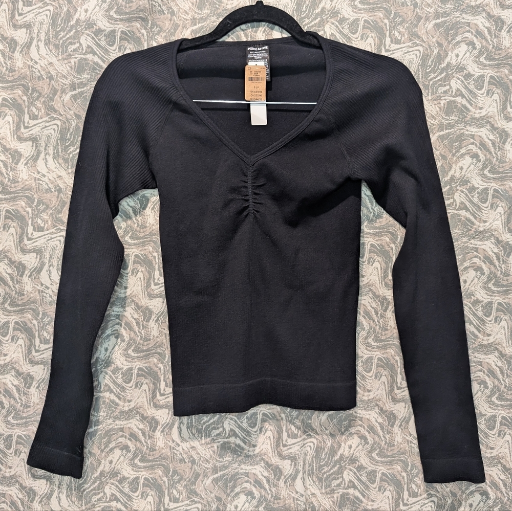NWT Victoria's Secret Pink Active Workout Long Sleeve Top Size Small